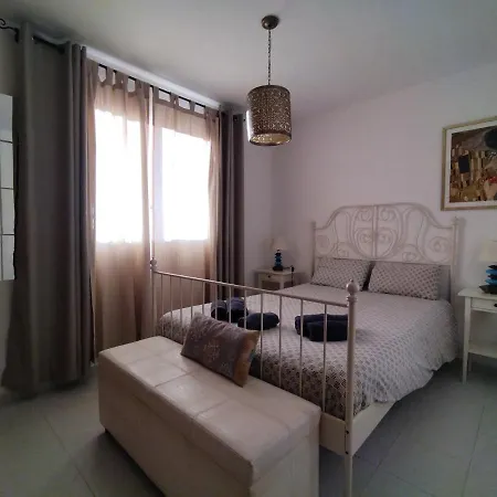 Pool View & Terrace Apartments Apartamento